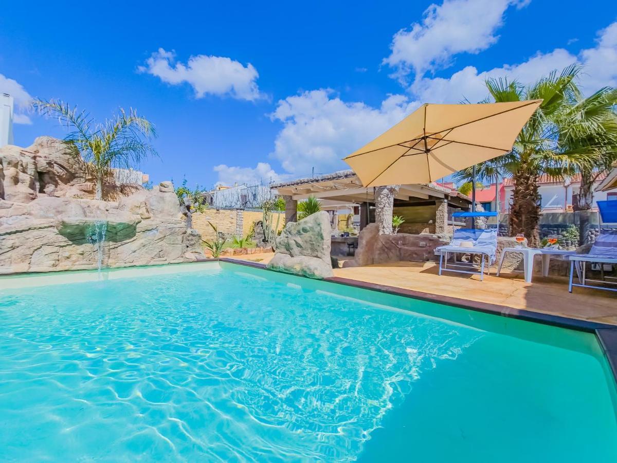 Oasi Nelle Rocce Con Piscina Privata * Acquarica del Capo